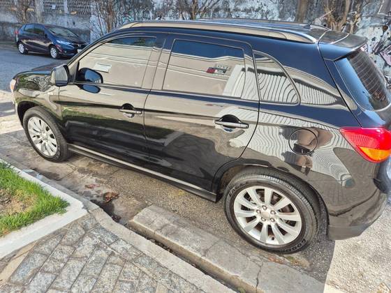 MITSUBISHI ASX 2.0 4X2 16V GASOLINA 4P AUTOMÁTICO MITSUBISHI ASX 2.0 4X2 16V GASOLINA 4P AUTOMÁTICO